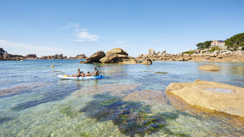 Vous êtes à la recherche d’un camping en Bretagne avec pataugeoire ? Le Domaine de Pendruc est votre meilleur choix !